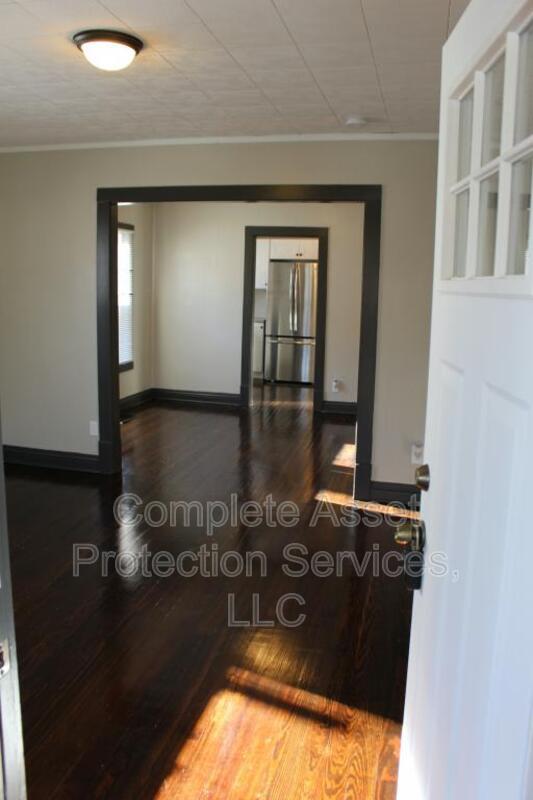 Building Photo - 6752 Woodmar Ave