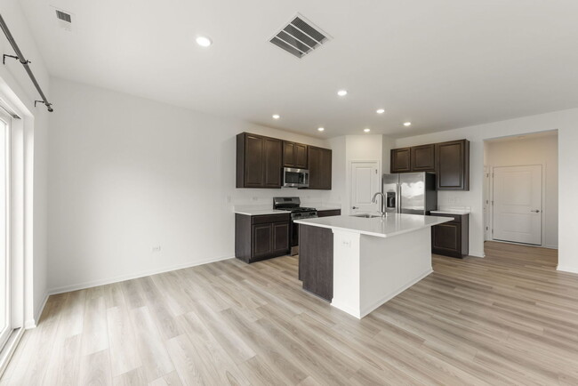 Building Photo - 25734 W Wakefield Dr