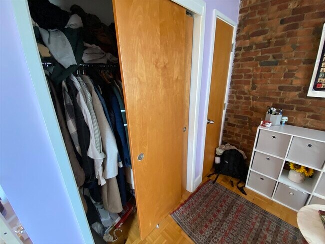 Building Photo - 113 W Dedham St