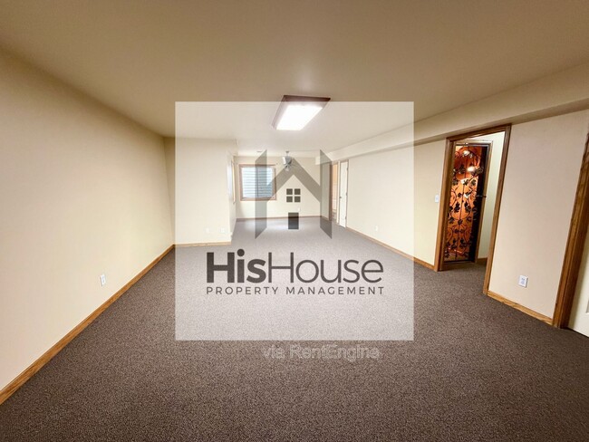 Building Photo - 2318 45th Ave