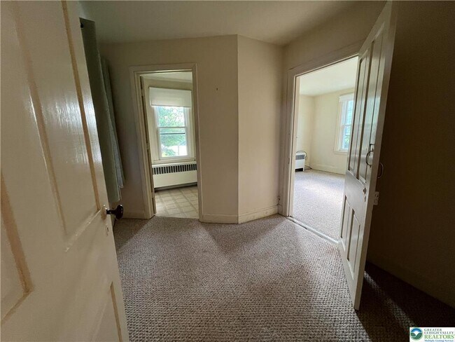 Building Photo - 1450 Church Ln