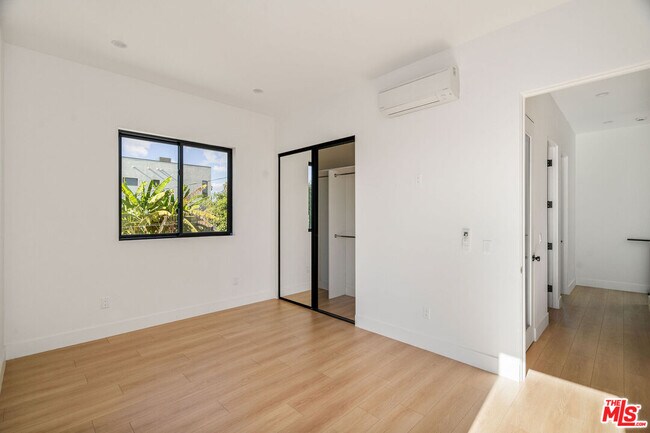 Building Photo - 3909 W Exposition Blvd