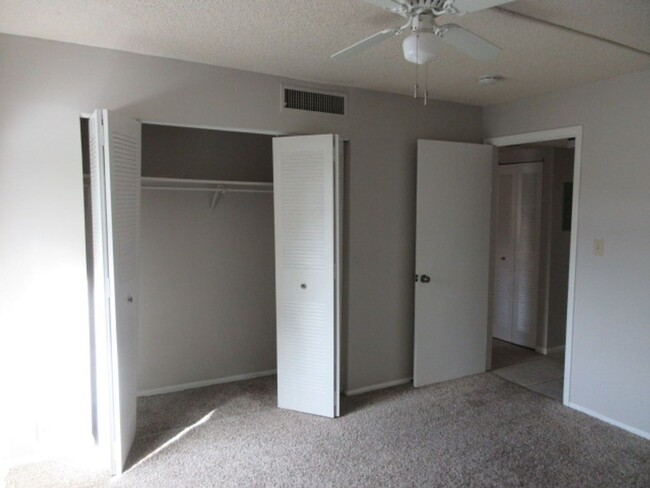 Building Photo - Sandy Cove 2 bedroom 2 bath available for ...