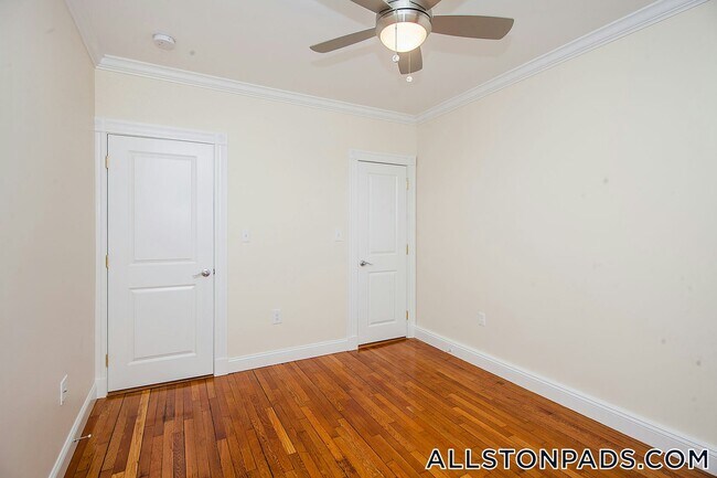 Building Photo - 33 Walbridge St