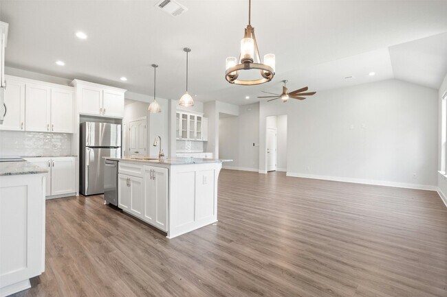 Building Photo - 129 Diamond Head Dr