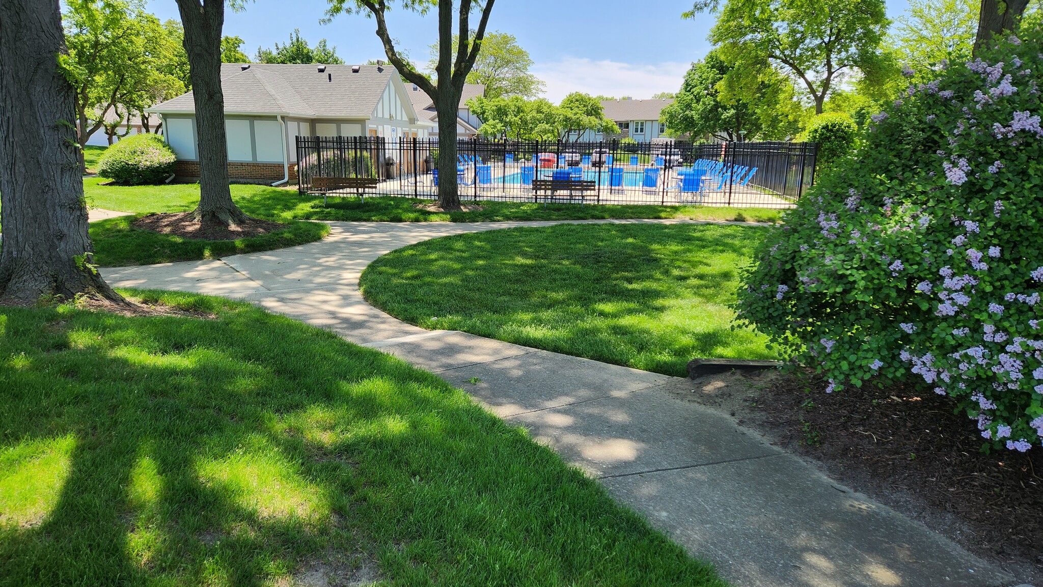 Landscaped common areas to enjoy! - 185 Brook Ln