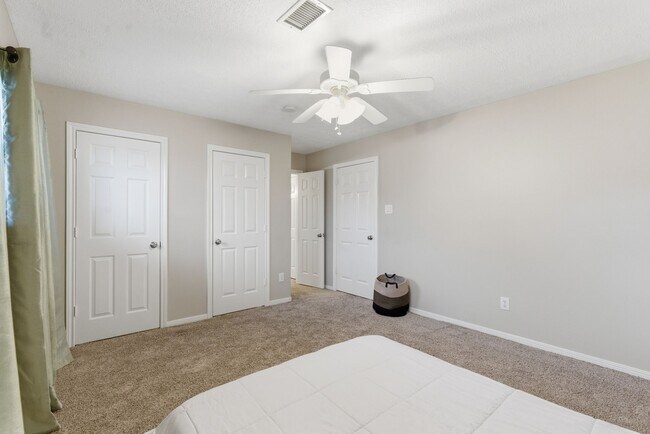 Building Photo - 108 Somerton Dr
