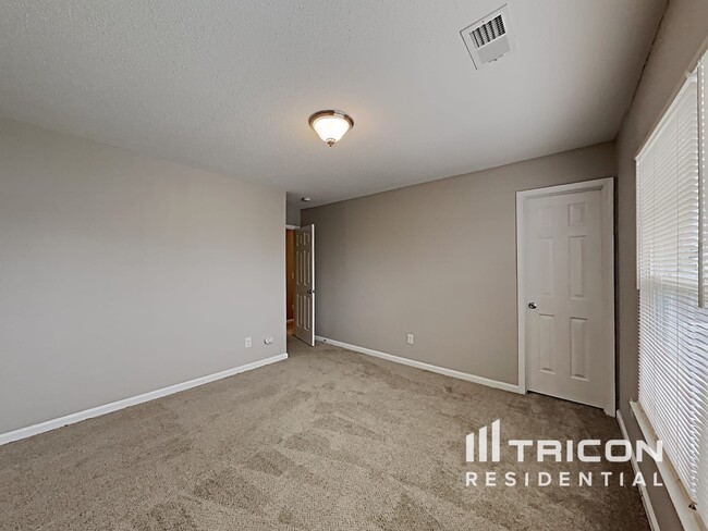 Building Photo - 141 Grafton Ln