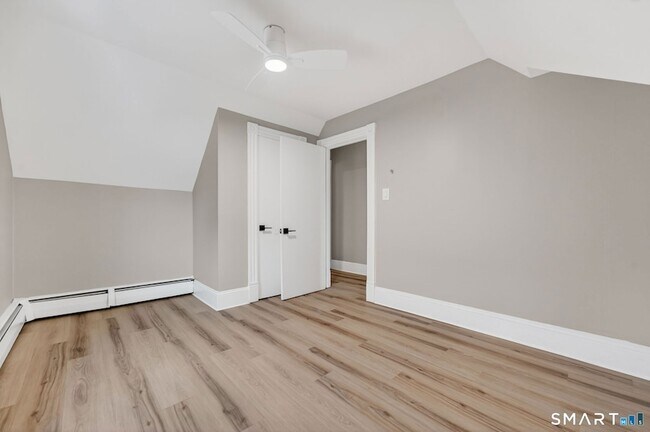 Building Photo - 129-131 Francis Avenue Unit 3rd Floor