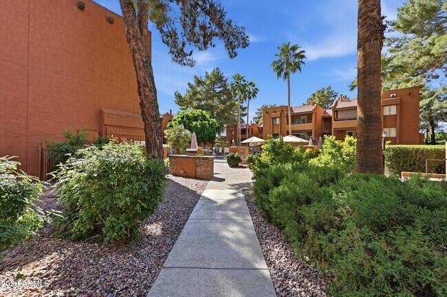 Building Photo - 4704 E Paradise Village Pkwy N