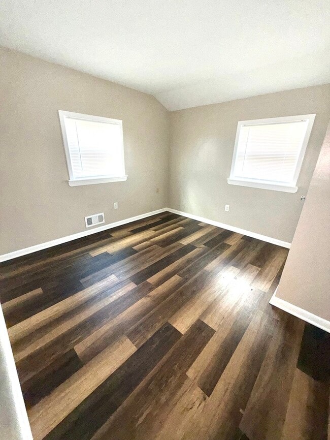 Building Photo - 3211 St Lukes Ln