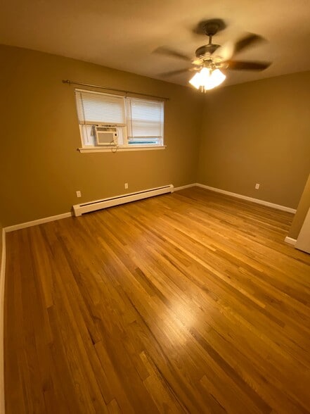 Building Photo - 601 Mountain Ave