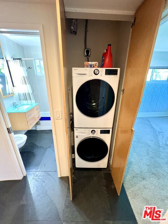 Building Photo - 721 Cedar St