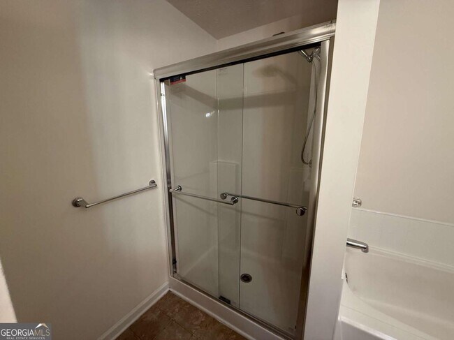 Building Photo - 2729 Heathrow Dr