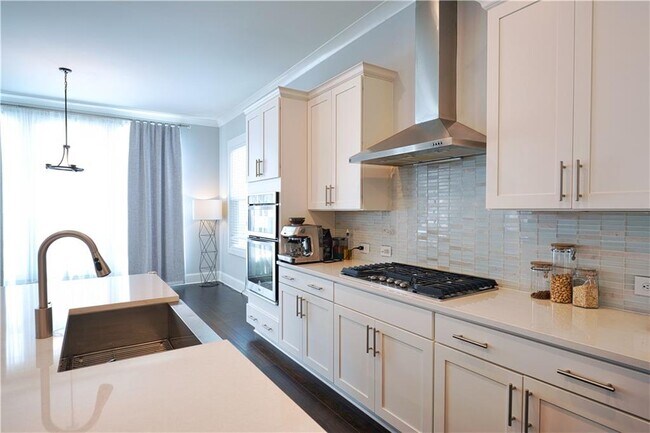 Building Photo - 6030 Richwood Cir