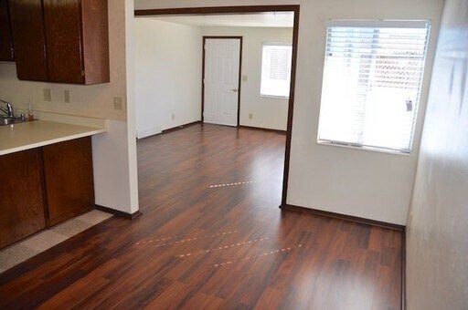 Building Photo - Home in North Valleys