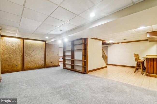 Building Photo - 478 Mountain Rd