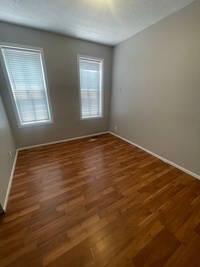 Building Photo - 2511-2513-2513 S 9th St