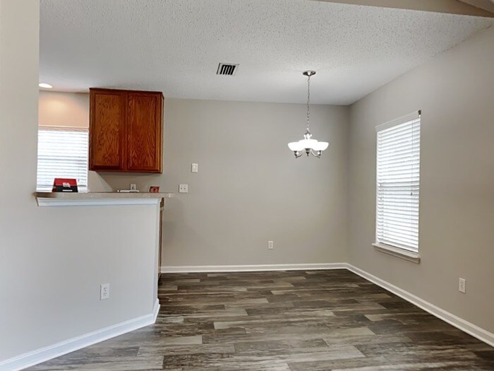 Building Photo - 6463 Silk Leaf Ln