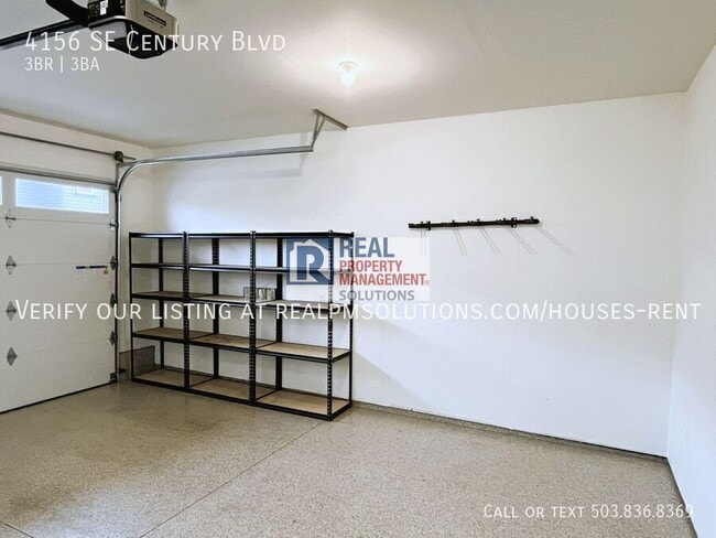 Building Photo - 4156 SE Century Blvd