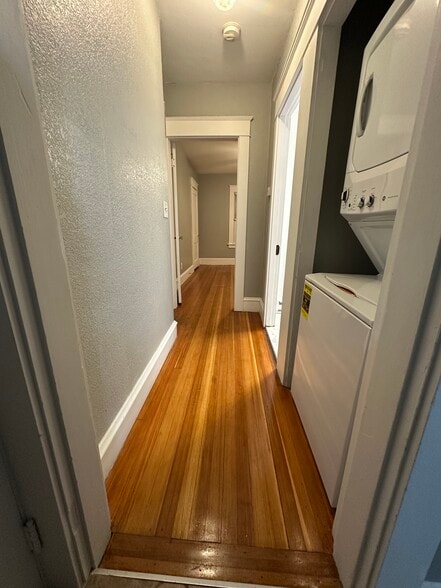 Building Photo - 545 Putnam Pike