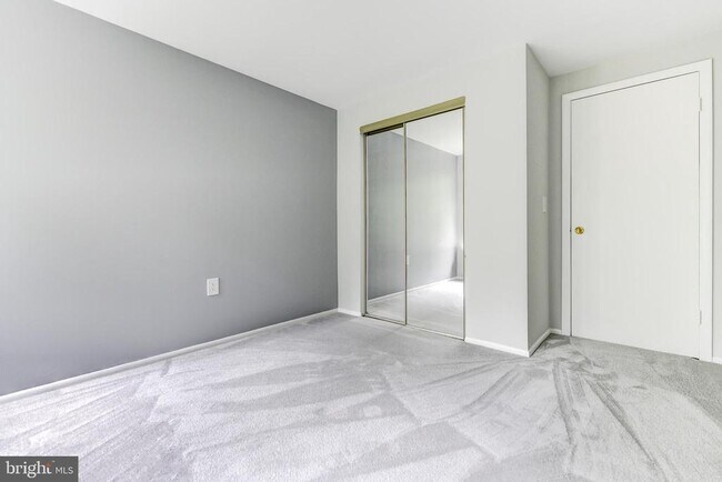 Building Photo - 18110 Chalet Dr