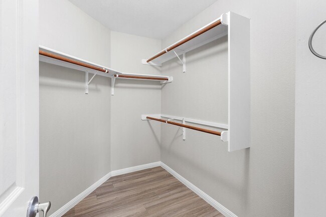 Building Photo - 2205 Speidel Dr