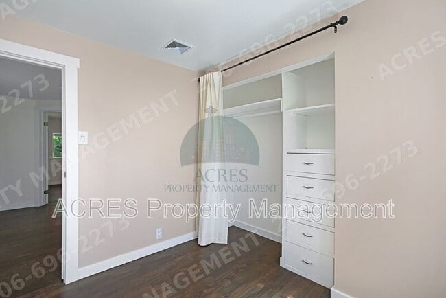 Building Photo - 15446 21st Ave SW