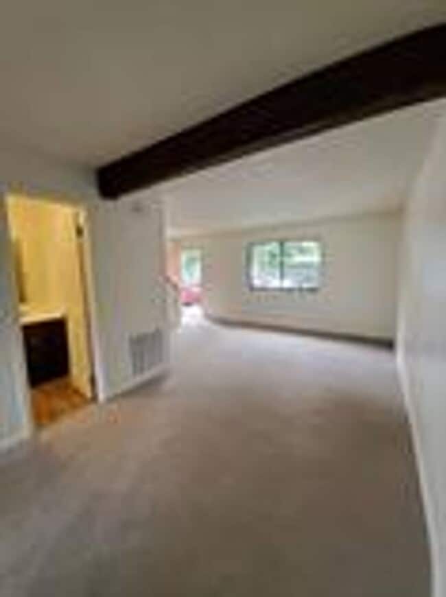 Building Photo - 2141 28th Ave Ct