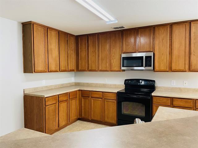 Building Photo - 5721 Mariposa Dr
