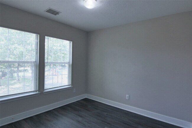 Building Photo - 6335 Torrance Elms Ct