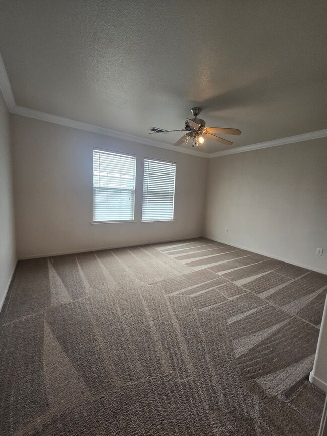 Building Photo - Spacious 2 Story 4 BR 2.5 BA Available Now