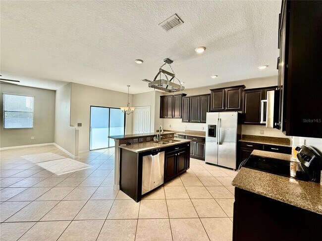 Building Photo - 13242 Wellington Hills Dr