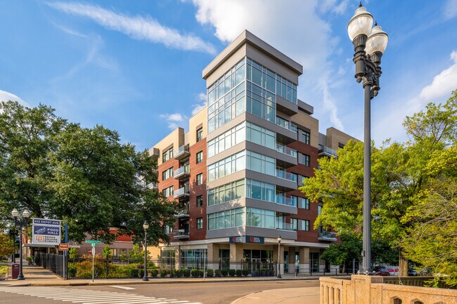Building Photo - 333 W Depot Ave