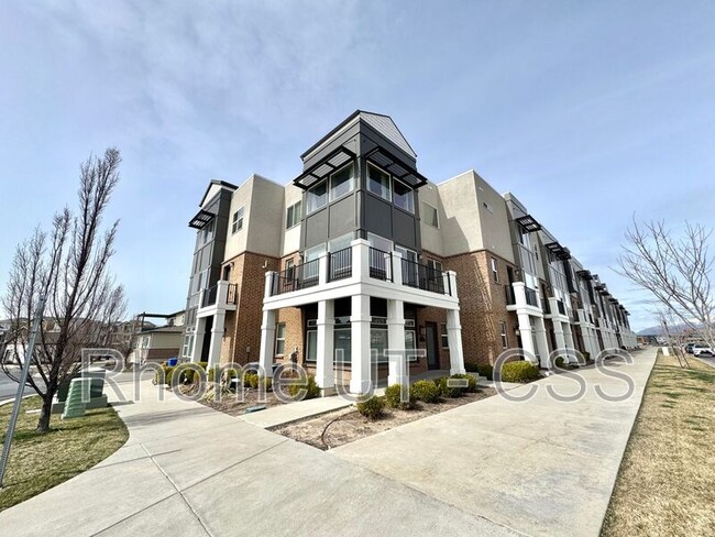 Building Photo - 18 N 1100 W