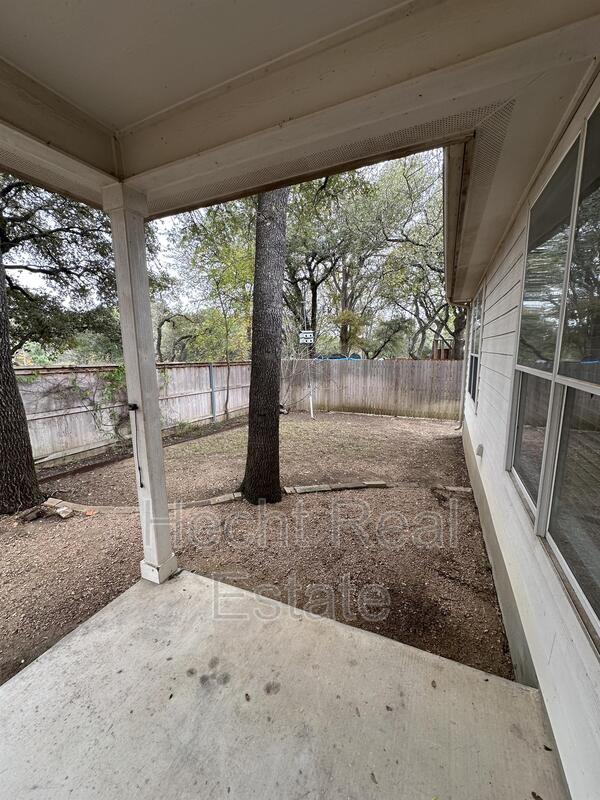 Building Photo - 2616 Gallant Fox Dr