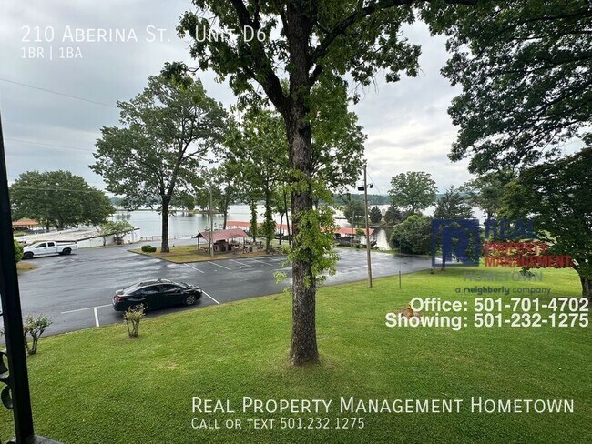 Building Photo - 210 Aberina St