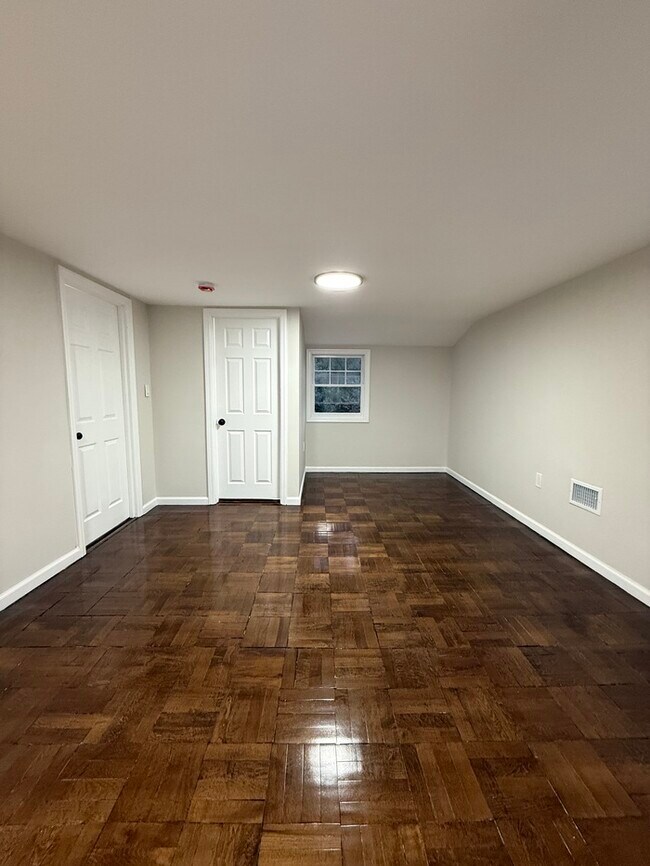 Building Photo - 255 Kawameeh Dr