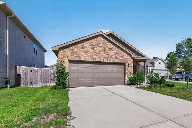 Building Photo - 16737 Oak Bough Dr