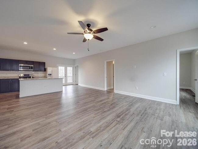 Building Photo - 824 Woodrun Dr