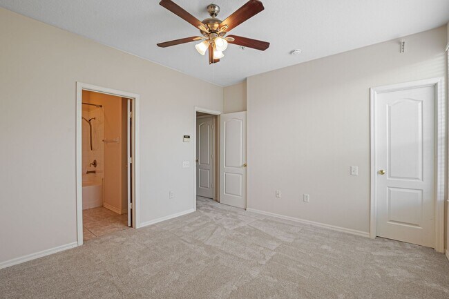 Building Photo - 3 Bed 2, Full Bath, 2 Half Bath, 1 Car Garage Townhome near MacDill AFB