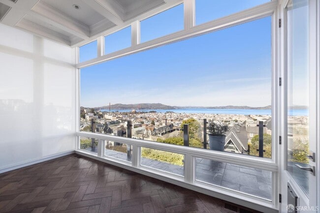 Building Photo - 2336 Broadway