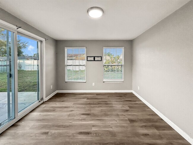 Building Photo - Coastal Waterfront Living in Apollo Beach – 3 Bed | 2 Bath