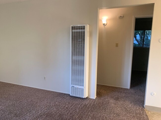 Building Photo - 2868003/60