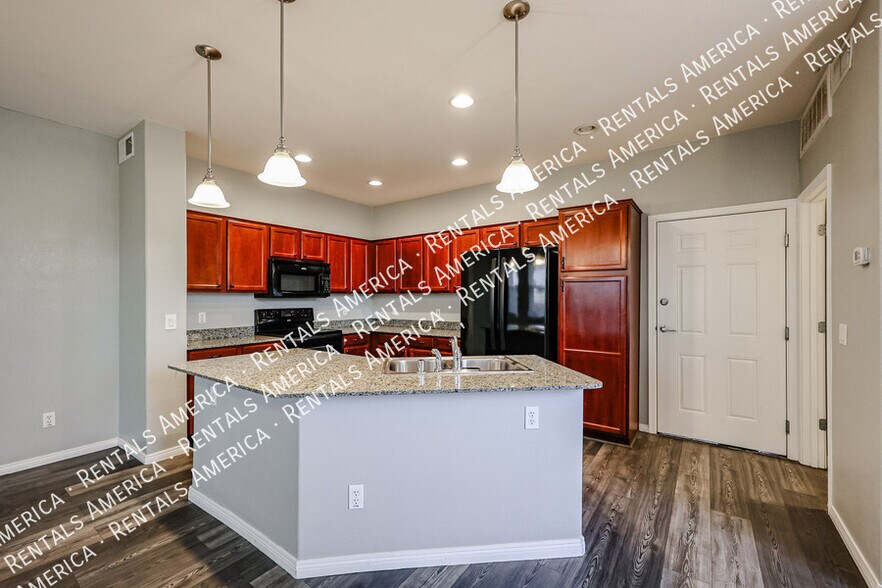 Building Photo - 123 N Washington St