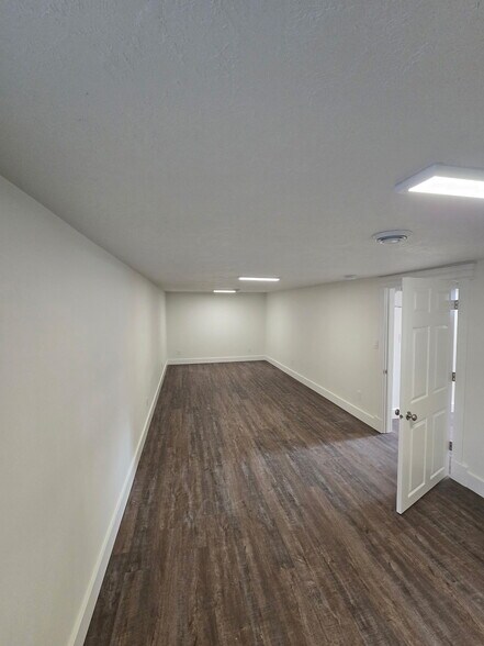 Extra Large Basement Bedroom 1 - 1124 2nd Ave N