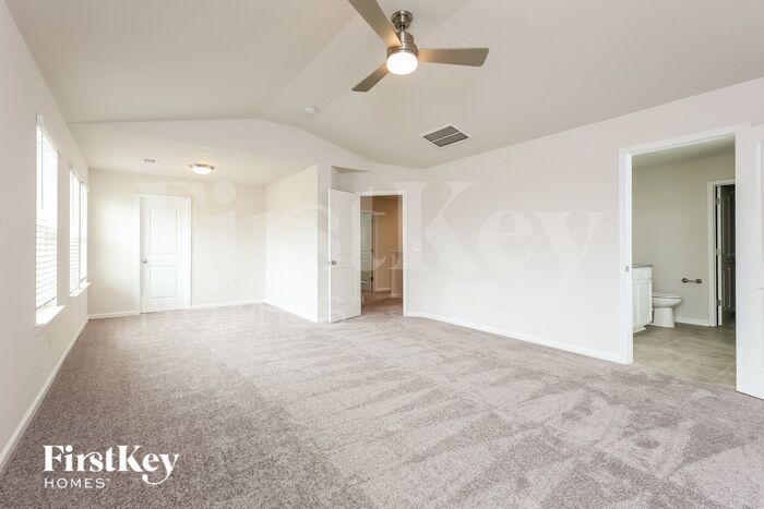Building Photo - 418 Stonefence Dr