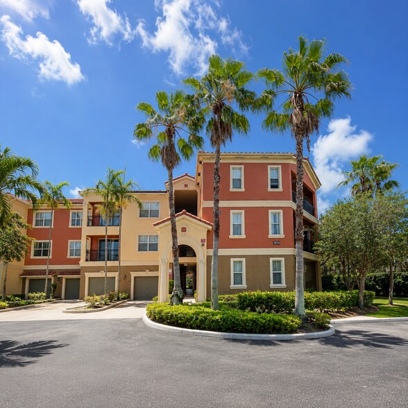 Building Photo - 4404 SW 160th Ave