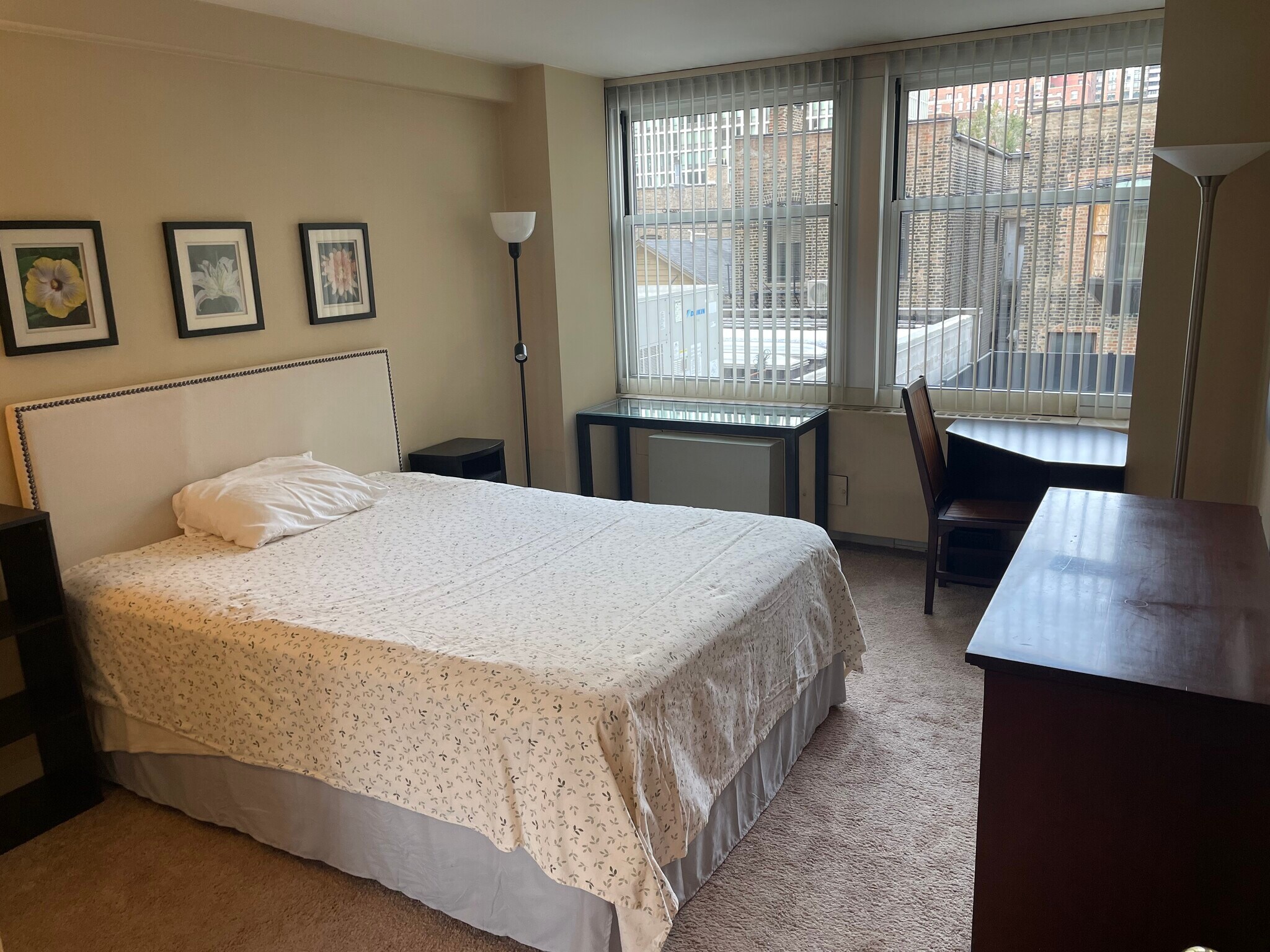 Building Photo - 30 E Elm St