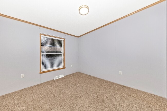 Building Photo - 16114 McGregor Dr